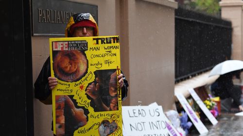 Anti-abortion protesters