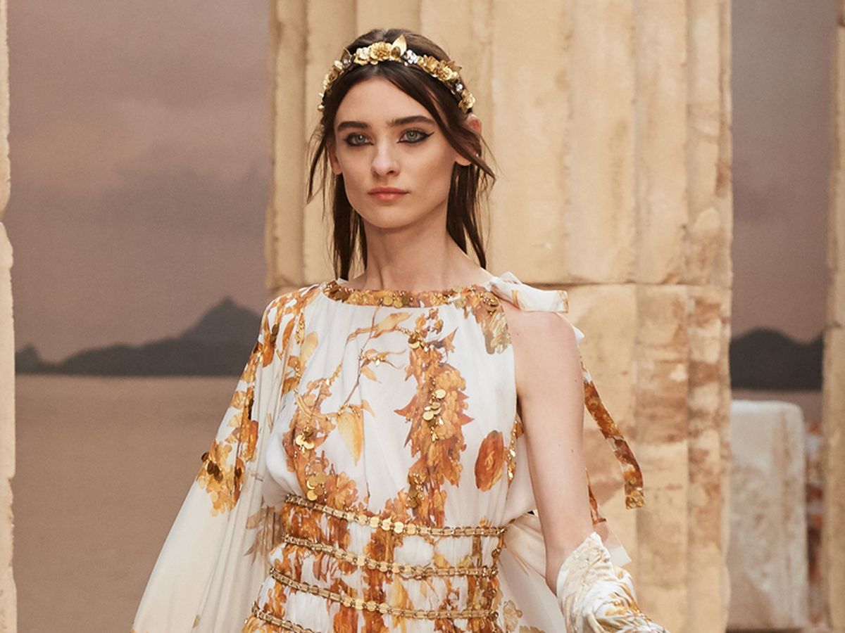 Chanel turns back time on the runway