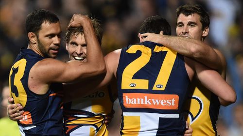 West Coast Eagles fans take the long way round to MCG