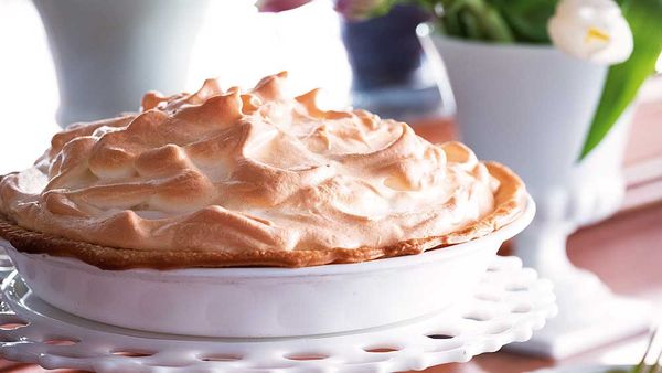 Reese Witherspoon's Mile-High lemon pie