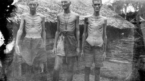 Australian prisoners-of-war at the Shimo Sonkurai No1 Camp. (Australian War Memorial/George Aspinall)