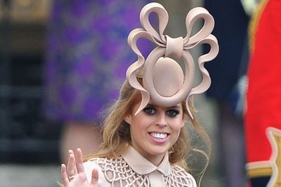 The royal cousin's crazy hat goes viral!<p></p><br/>Pics via <a href="http://www.facebook.com/photo.php?fbid=10150285996512388&set=o.203705509669392&type=1&theater#!/pages/Princess-Beatrices-ridiculous-Royal-Wedding-hat/203705509669392" target="new">Facebook</a>