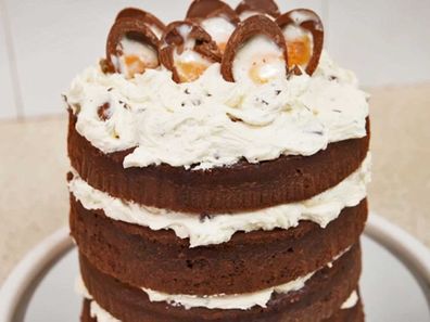 Cadbury Creme Egg cake trick