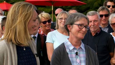 Shock maker of unique ring worth thousands is revealed on Antiques Roadshow. 
