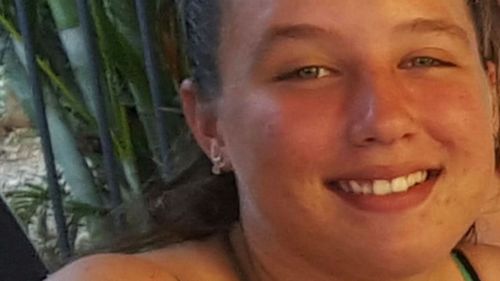 Girl, 15, missing for four days after disappearing north of Emerald 