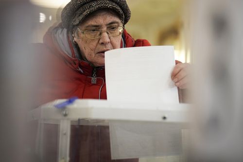 Les Russes votent à l'élection présidentielle russe de 2024