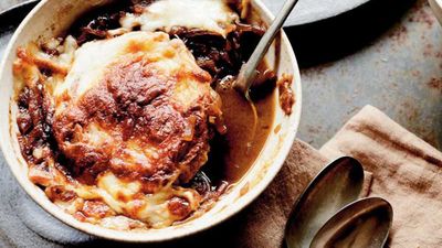 Recipe: <a href="http://kitchen.nine.com.au/2017/05/19/14/06/classic-french-onion-soup-with-homemade-croutons" target="_top">Classic French onion soup</a>