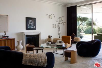Inside Ellen And Portia S Latest Flip Iconic Beverley Hills
