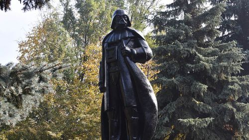Ukrainian artist transforms Lenin statue into Darth Vader 
