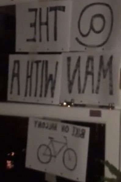 TikTok woman asks neighbour out using sign