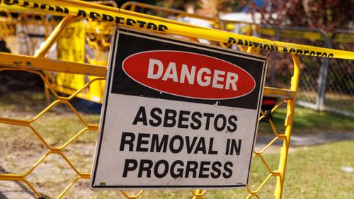 About 4000 Australians dies every year from asbestos-related diseases.
