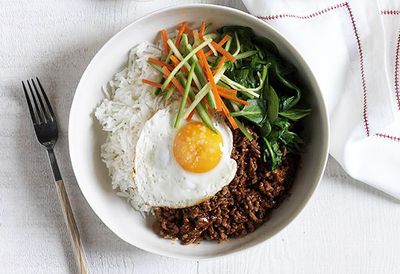 Spicy beef mince rice bowl