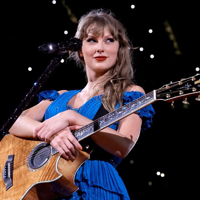 Taylor Swift VIP Package: Everything to know about what's included in the  VIP package - 9Celebrity