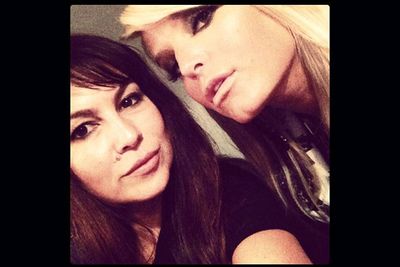 Selfies with stylist friend Nicole Chavez.<br/><br/>(Image: Instagram/Nicole Chavez)
