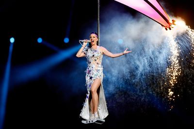 Five costume changes, dancing sharks and booty-popping on Lenny Kravitz: Katy Perry's Super Bowl Halftime show was full of moments that made our jaws drop. Hello, she went totally Katniss <i>Hunger Games</i> for 'Roar'... you'll see what we mean in a second.<br/><br/>And let it be said, Missy Elliott's surprise appearance nearly stole the show from under Katy. But the pop star made sure her 'Firework' finale left everyone gasping for more...<br/><br/>Author: Adam Bub.