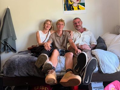 Naomi Watts, Liev Schreiber and Sasha Schreiber in Sasha's dorm room