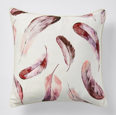 <strong>Feather cushion</strong>