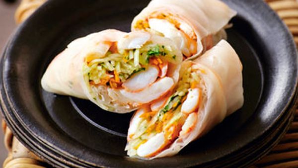 Prawn & green papaya rice paper rolls