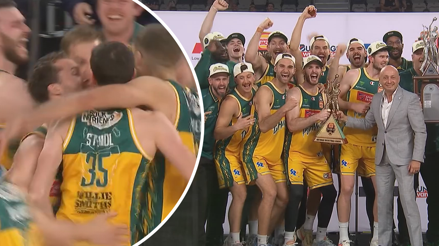 Tasmania JackJumpers win first ever NBL title after 'one of the great first halves we've seen from an individual'