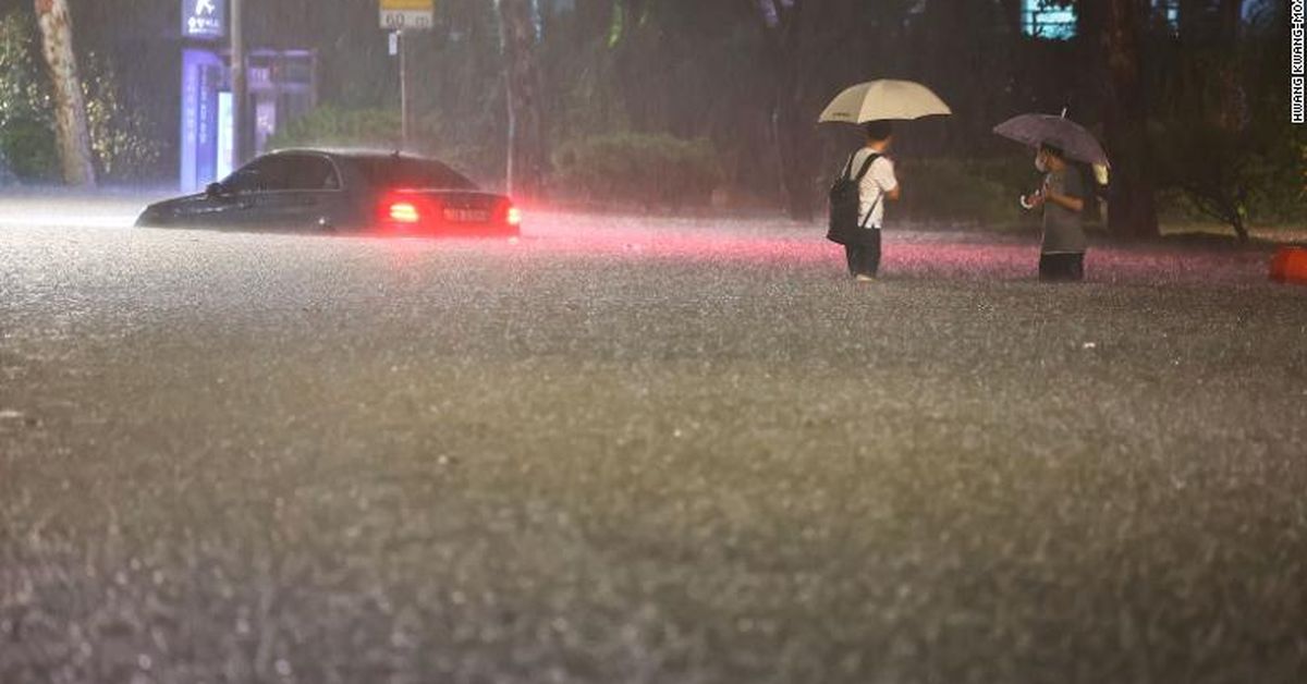 Record rainfall kills at least eight in Seoul as water floods buildings submerges cars – 9News