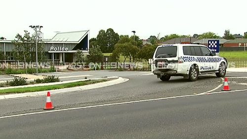 The scene outside the Pakenham police station. (9NEWS)