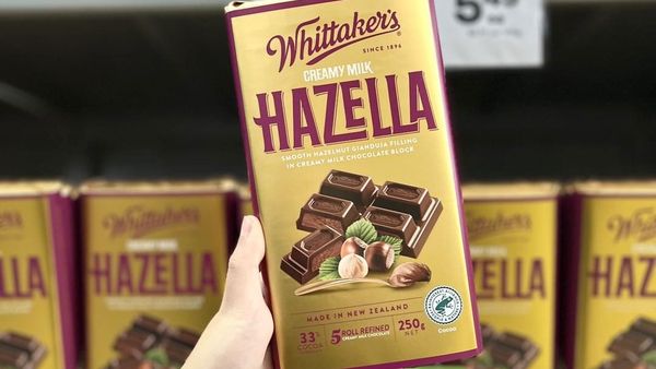 whittakers hazella chocolate
