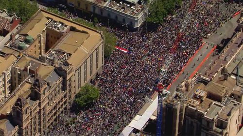 Des manifestants en force à Melbourne s'opposent à des mandats de vaccins inexistants.