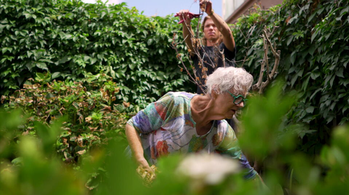 Laurie Darby e Max Flett storia di vita intergenerazionale, 19 febbraio 2026