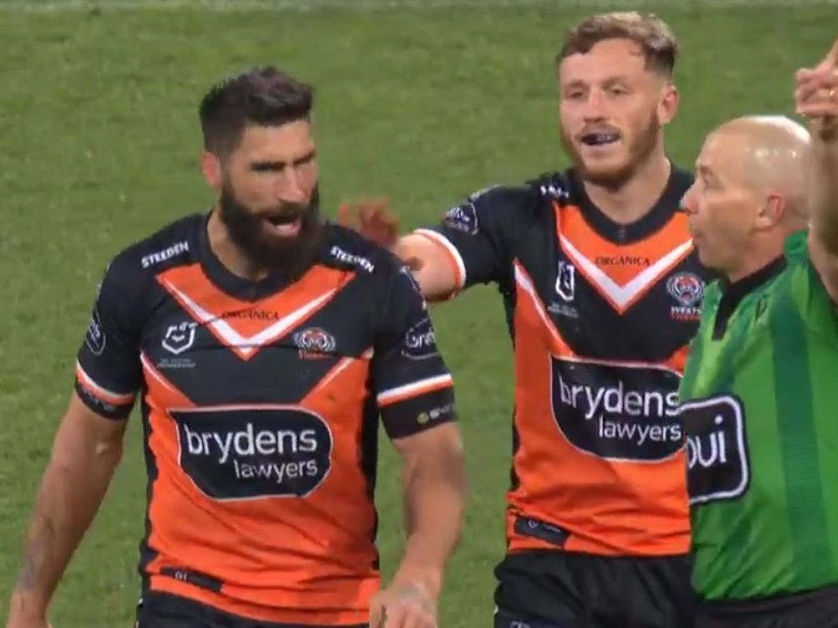 Wests Tigers apologise after accidentally depicting US soldiers on