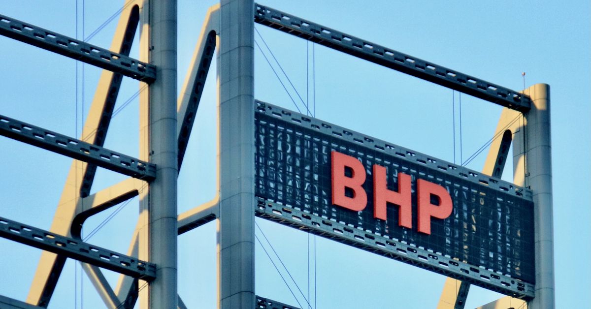China bans all BHP iron ore shipments amid pricing row