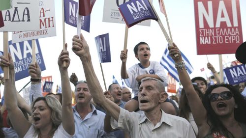 Thousands rally on either side of EU split in Greece