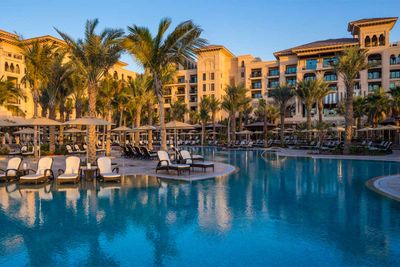<strong>Four
Seasons Resort Dubai at Jumeirah Beach</strong>