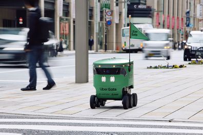 Uber Eats is launching robot delivery services in Japan.