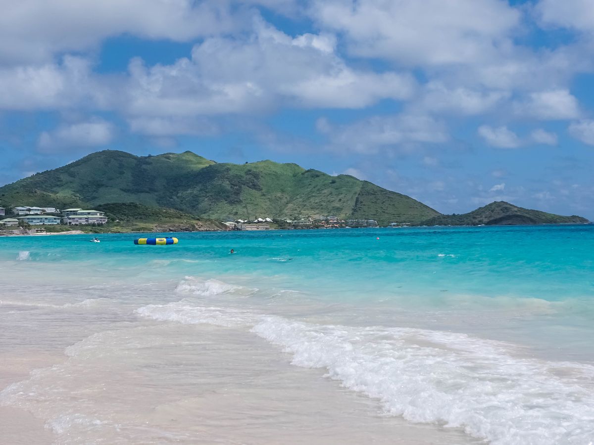 St Barts public weighs in on Saint Martin shark attack