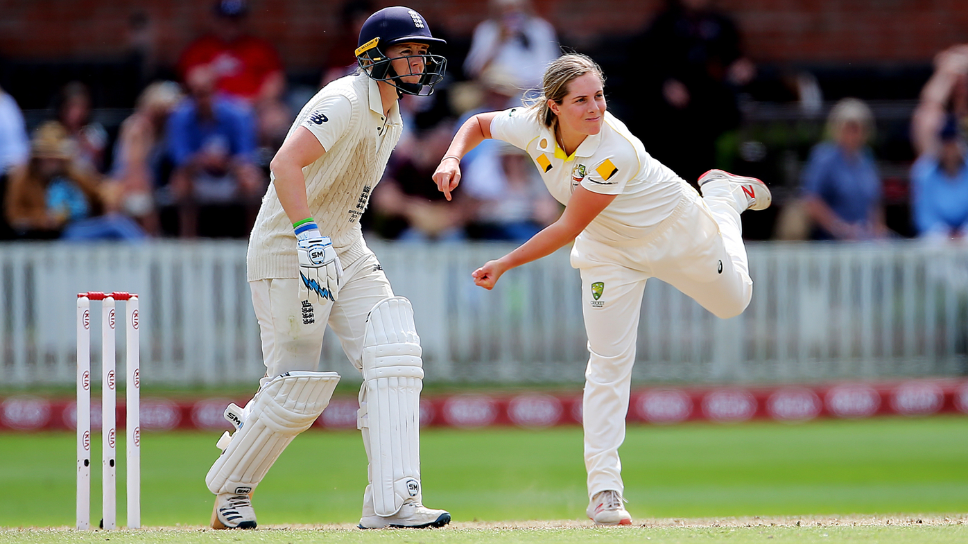 Sophie Molineux fires on debut but time running out for result in Women's Ashes Test