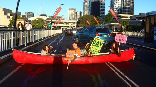 190627 Brisbane climate protest Extinction Rebellion Victoria Bridge blocked crime news Queensland