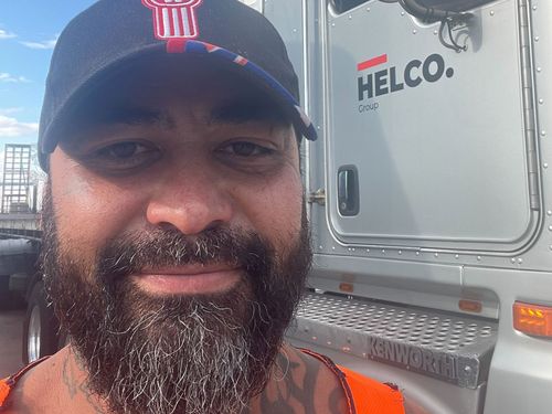 Il camionista Robert Cook avverte della carenza di diesel