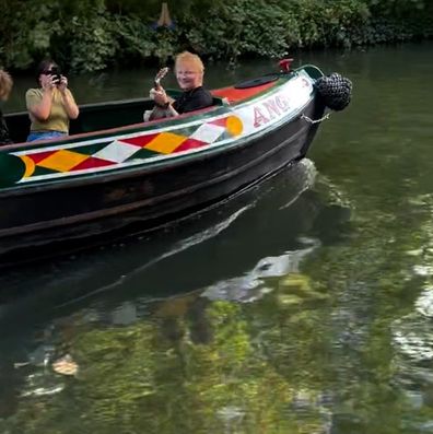 Ed Sheeran serenading runners along canal