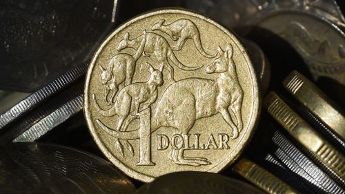 The Australian dollar has dipped below 70 US cents for the first time in six years. (AAP stock)