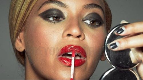 Un-retouched Beyonce photos spark online storm