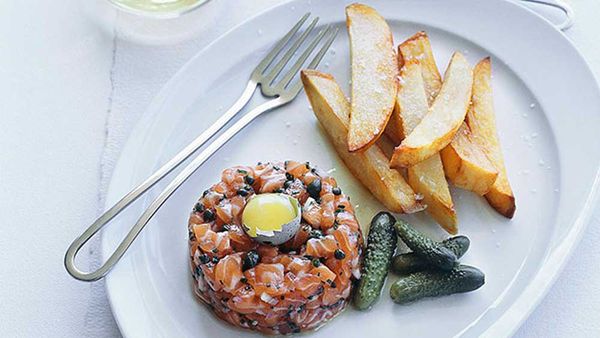 Ocean trout tartare with chips by Andy Harris. Image: Gourmet Traveller