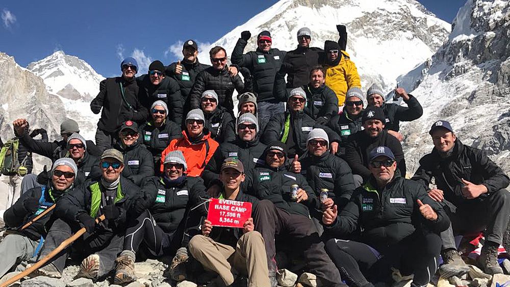 Matthew Johns and former Newcastle Knights players endure altitude sickness climbing Mount Everest