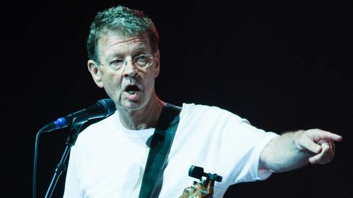 Red Symons during a Skyhooks performance in 2015. (AAP)