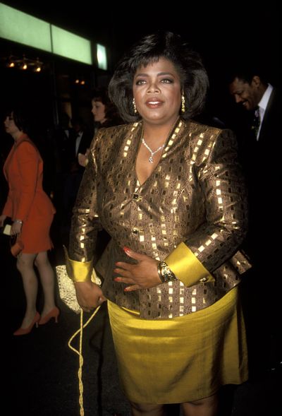 Colour blocking in gold and mustard at the 1992 Daytime Emmy Awards.
