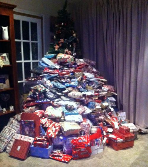 UK mother spends £1500 on 300 Christmas presents for her kids