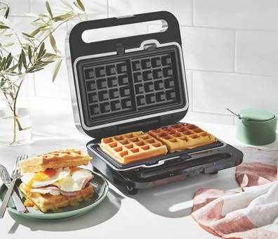 Dash Multi-Plate Mini Waffle Maker featuring Detachable Plates