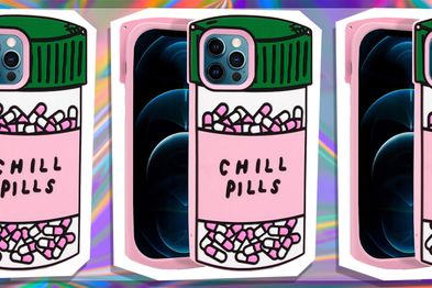 9PR: MEGANTREE Cartoon Chill Pills Capsule Bottle Silicone Phone Case