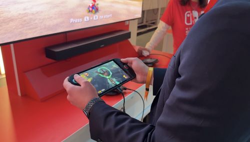Nintendo Switch 2 eldesi