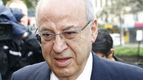 Eddie Obeid photographié devant le tribunal avant sa condamnation en 2016.