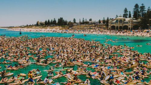 Perth beach sets giant thong world record with 2210 participants